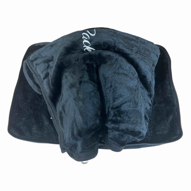 Kuschelkissendecke schwarz Cheer Pack bestickt